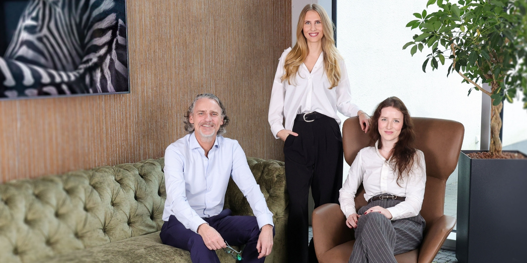 Gesellschafterinnen Dönges Dönges GmbH & Co KG